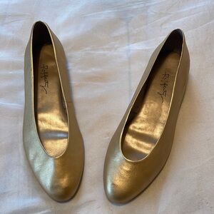 Rafferty Michelle Old Gold Metal flats